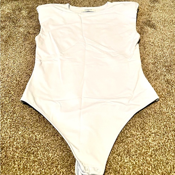 Aritzia Babaton Contour Shoulder Pad Bodysuit - Picture 1 of 3